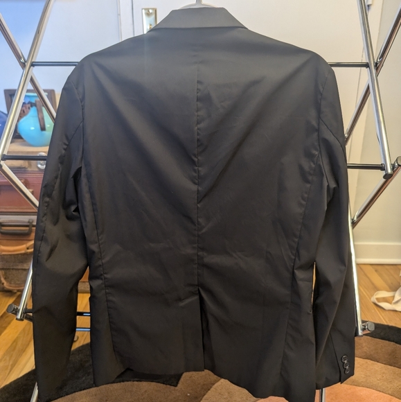 Uniqlo Lightweight Blazer - Picture 4 of 6